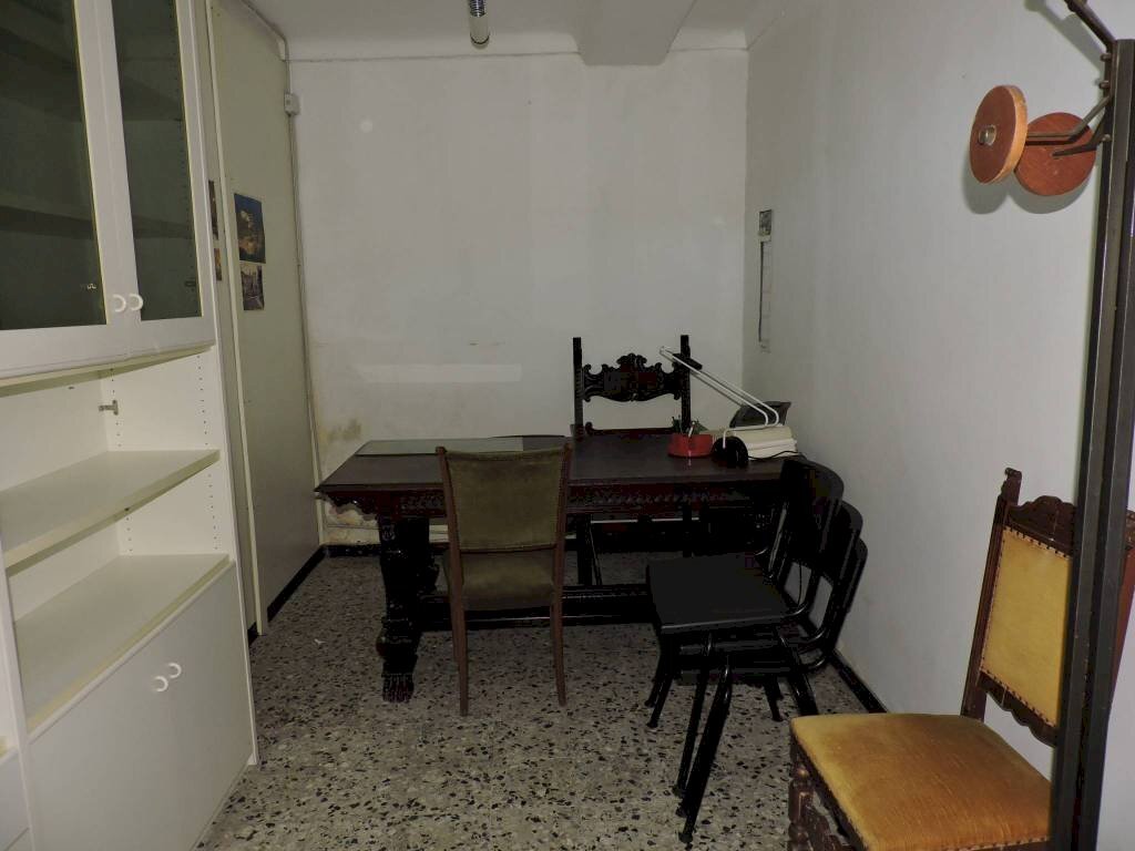 prima stanza - Ufficio piazza Martiri della Benedicta 11, Voltaggio - foto 2