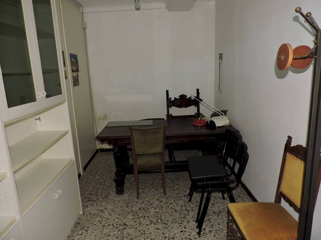 prima stanza - Ufficio piazza Martiri della Benedicta 11, Voltaggio - foto 3