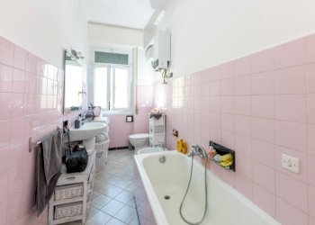 Bagno - Four-room apartment via Posalunga, 34, Genova (neighborhood Borgoratti) - photo 15