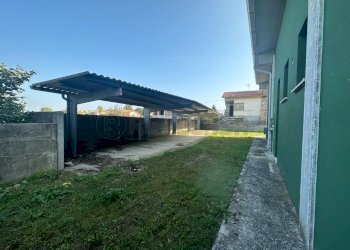 TETTOIA - Locale Commerciale Via Trieste 51, Gonars - foto 6