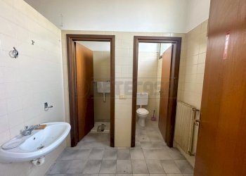 BAGNO - Locale Commerciale Via Trieste 51, Gonars - foto 23