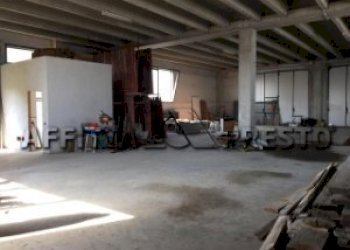 91231295.jpg - Locale Commerciale Via di Tiglio, Lucca - foto 3