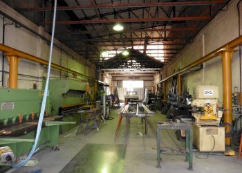 c9a82a23-c14e-4aba-85b8-a2bf0bda8156.jpg - Locale Commerciale Via di Tiglio, Lucca - foto 10