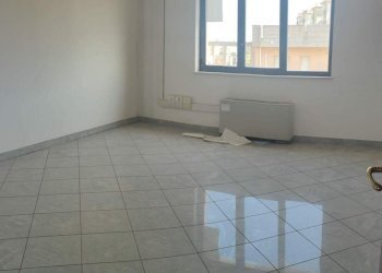 IMG20230511161411.jpg - Office Via Lussemburgo 15, Siracusa - photo 5