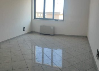 IMG20230511161726.jpg - Office Via Lussemburgo 15, Siracusa - photo 20