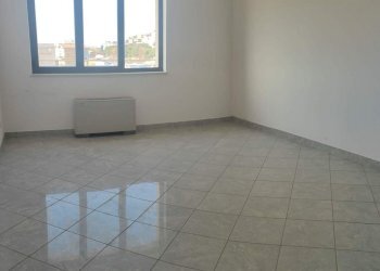 IMG20230511161539.jpg - Office Via Lussemburgo 15, Siracusa - photo 23