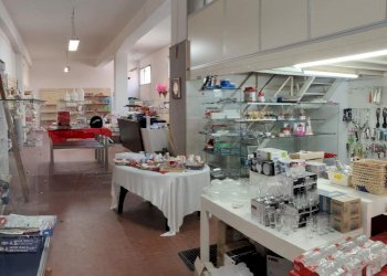 IMG20230403095134.jpg - Locale Commerciale Via Catania 46, Siracusa - foto 2