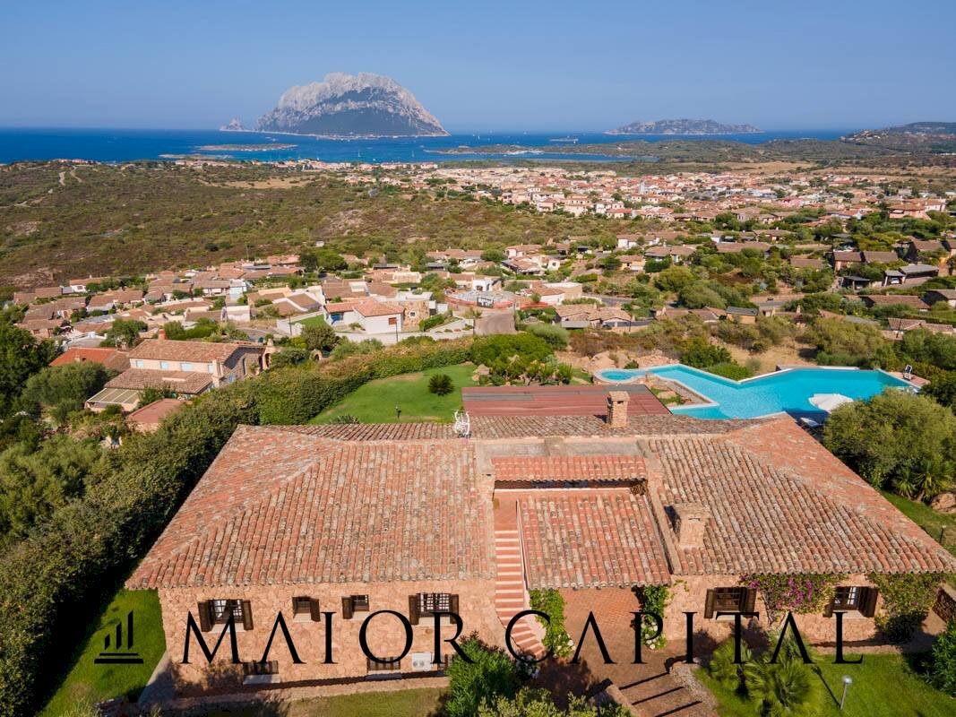 Villa Unifamiliare via monte ortobene, Loiri Porto San Paolo - foto 2