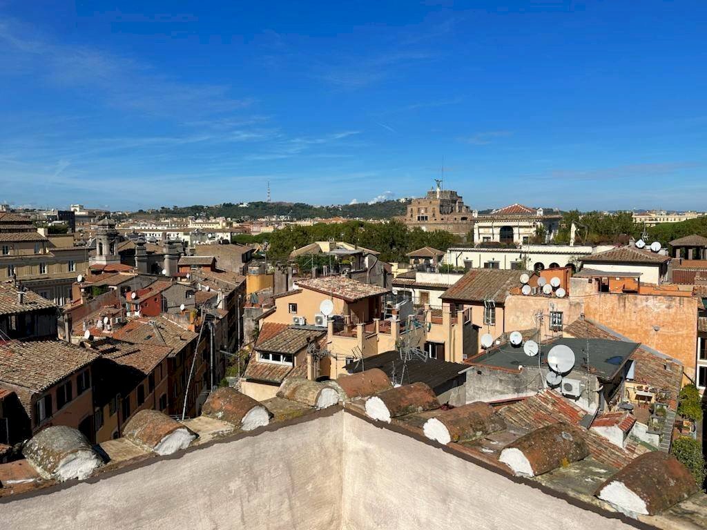 terrazza - Quadrilocale via dei Coronari, 1, Roma (zona Centro Storico) - foto 2