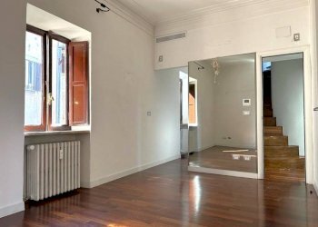 camera da letto - Quadrilocale via dei Coronari, 1, Roma (zona Centro Storico) - foto 11