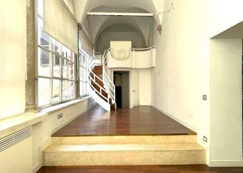 soggiorno - Quadrilocale via dei Coronari, 1, Roma (zona Centro Storico) - foto 4