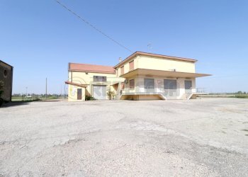 1_Esterno.JPG - Villa Bondeno - foto 1