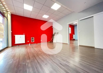 1.png - Shop Via Tosoni 15, Brescia - photo 1