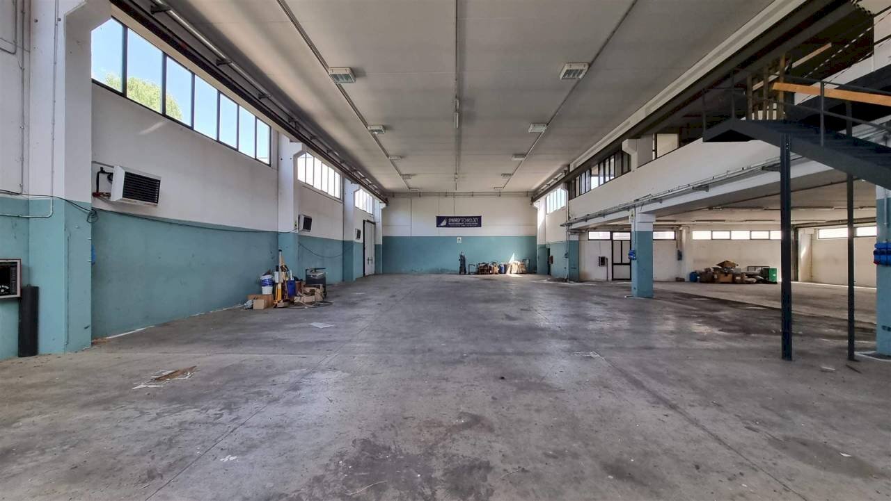 F_580994.jpg - Capannone Via G. Curioni 4, Galgagnano - foto 1