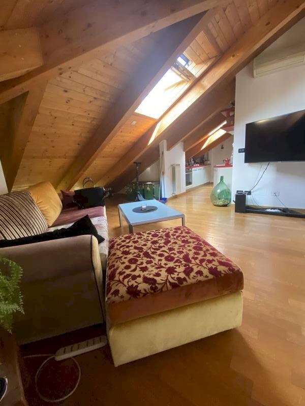 One-room apartment VIA ACCADEMIA ALBERTINA, Torino - photo 2