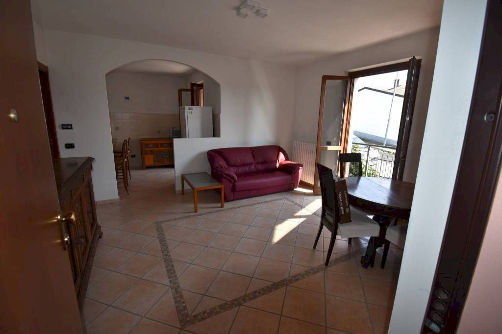 Salone - Trilocale via Viapiana, Montegrosso d'Asti - foto 3