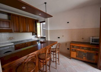 Cucina - Trilocale via Viapiana, Montegrosso d'Asti - foto 1