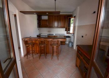 Cucina - Trilocale via Viapiana, Montegrosso d'Asti - foto 9