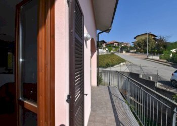 Terrazzo - Trilocale via Viapiana, Montegrosso d'Asti - foto 2