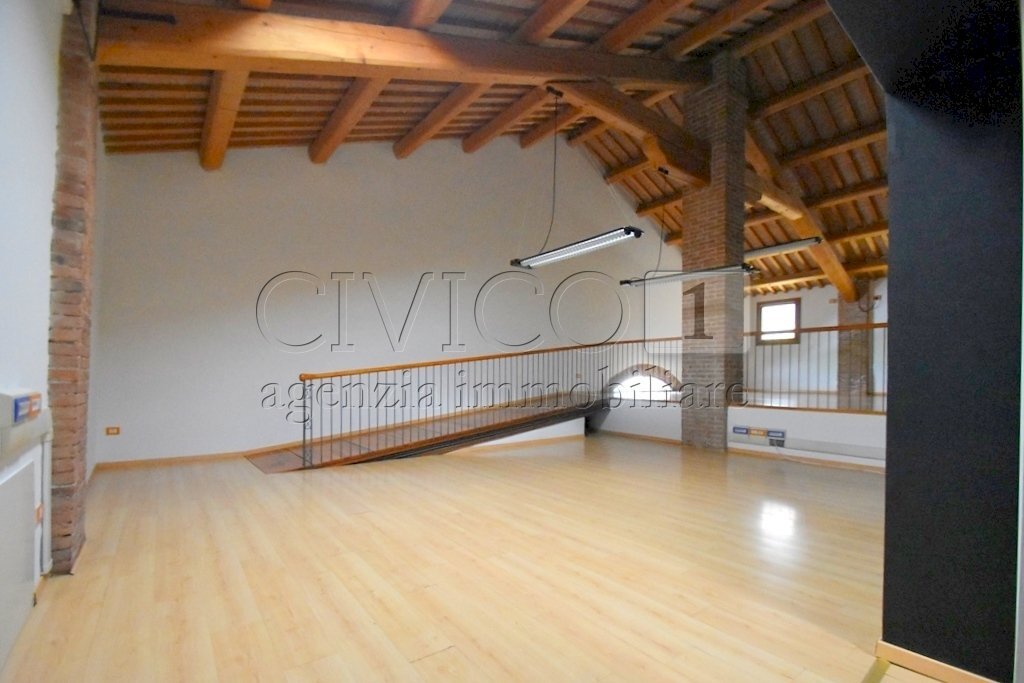 DSC_0025.JPG - Ufficio Via Giuseppe Mazzini 10, San Pietro in Gu - foto 1