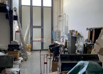 1201847_axecn34m.jpeg - Locale Commerciale Via Nerino Garbuio 51, Montignoso - foto 1