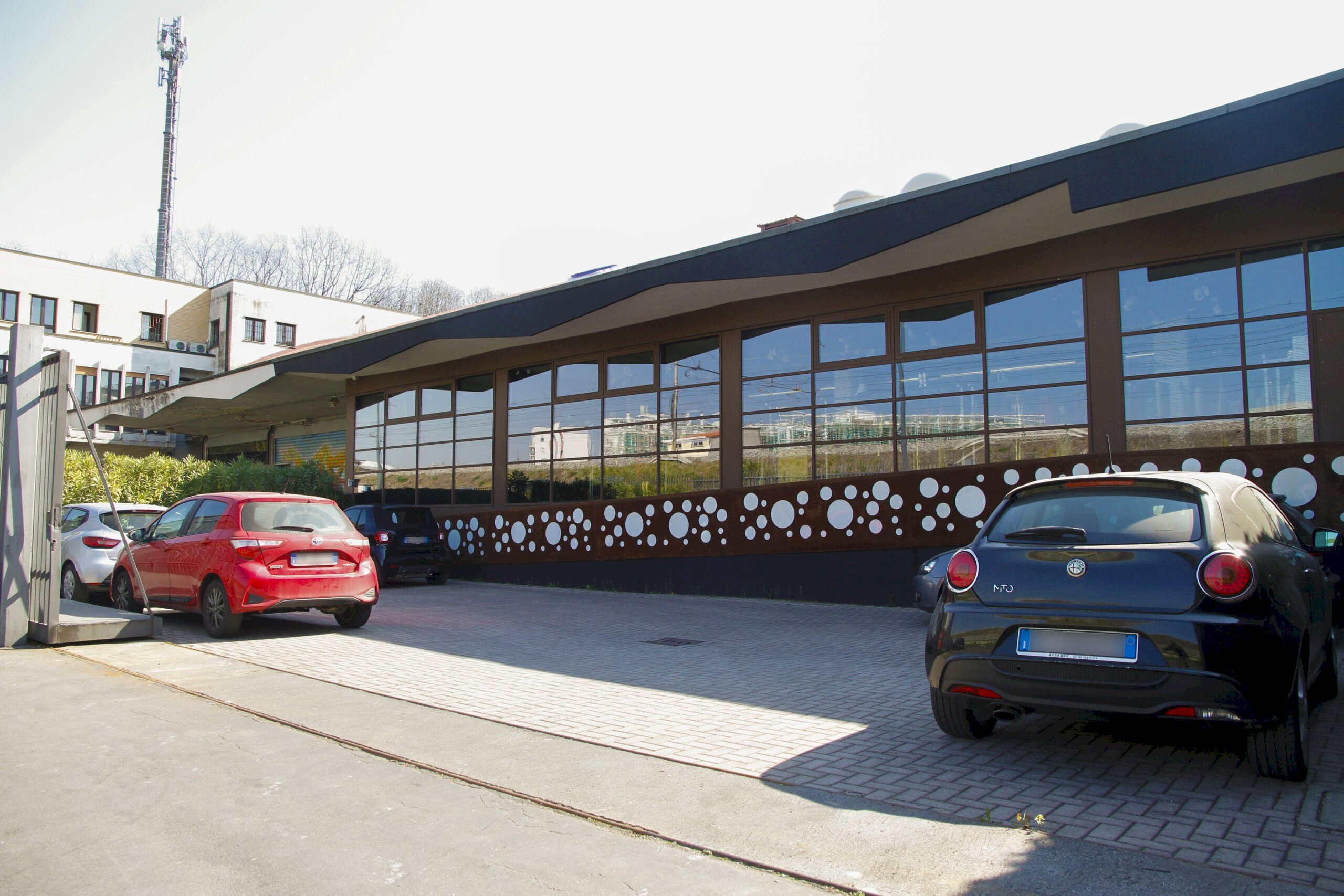 Commercial Premises Via Cevedale, 5 Milano, Milano - photo 2