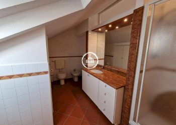 Bagno - Quadrilocale corso Piave, 85/2, Alba - foto 16