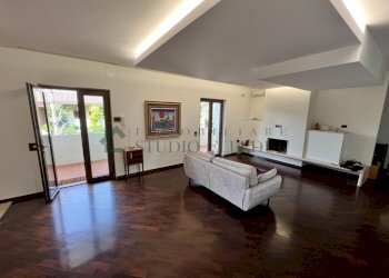 WhatsApp Image 2023-09-22 at 18.24.14 (1).jpeg - Villa via chico mendes  1, Bari - foto 25