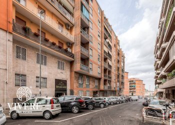 Locale Commerciale Via Giacomo Giri, Roma (zona Aurelio) - foto 1