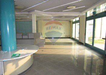 Negozio Viale Fratelli Cervi, 2/e 
 Correggio, Correggio - foto 8