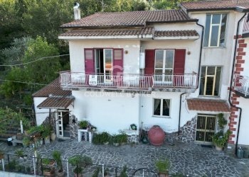 Apartment via Cesare Battisti, Ogliastro Cilento - photo 1