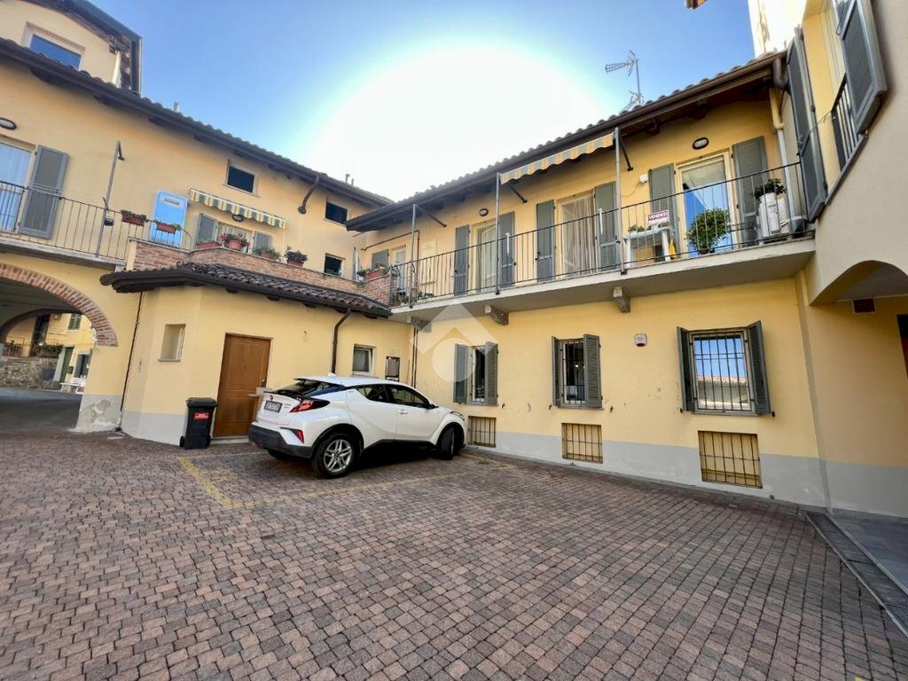 Three-room apartment Piazza Cavour, Cocconato - photo 1
