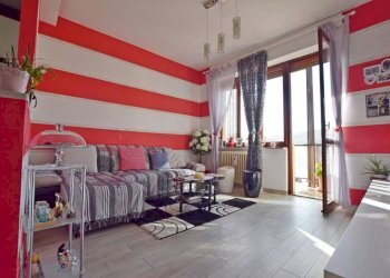 Salone - Quadrilocale piazza Don Pennino, 4, San Michele Mondovì - foto 2