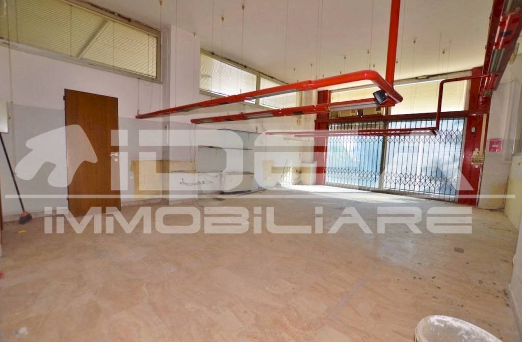 Ufficio - Office via Giuseppe Notari, Modena - photo 1