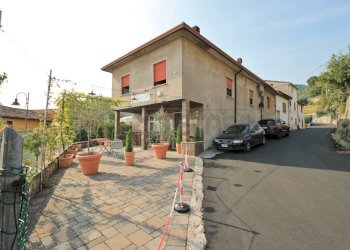 faccia ed esterno esclusivo - Casa semi indipendente Via Pasubio 5, Montorso Vicentino - foto 1