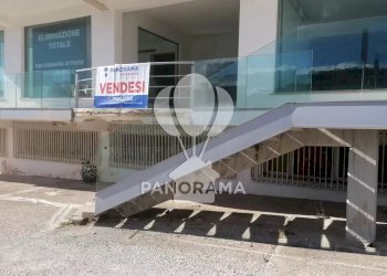 Locale Commerciale Via Madonna del ponte, Balestrate - foto 1