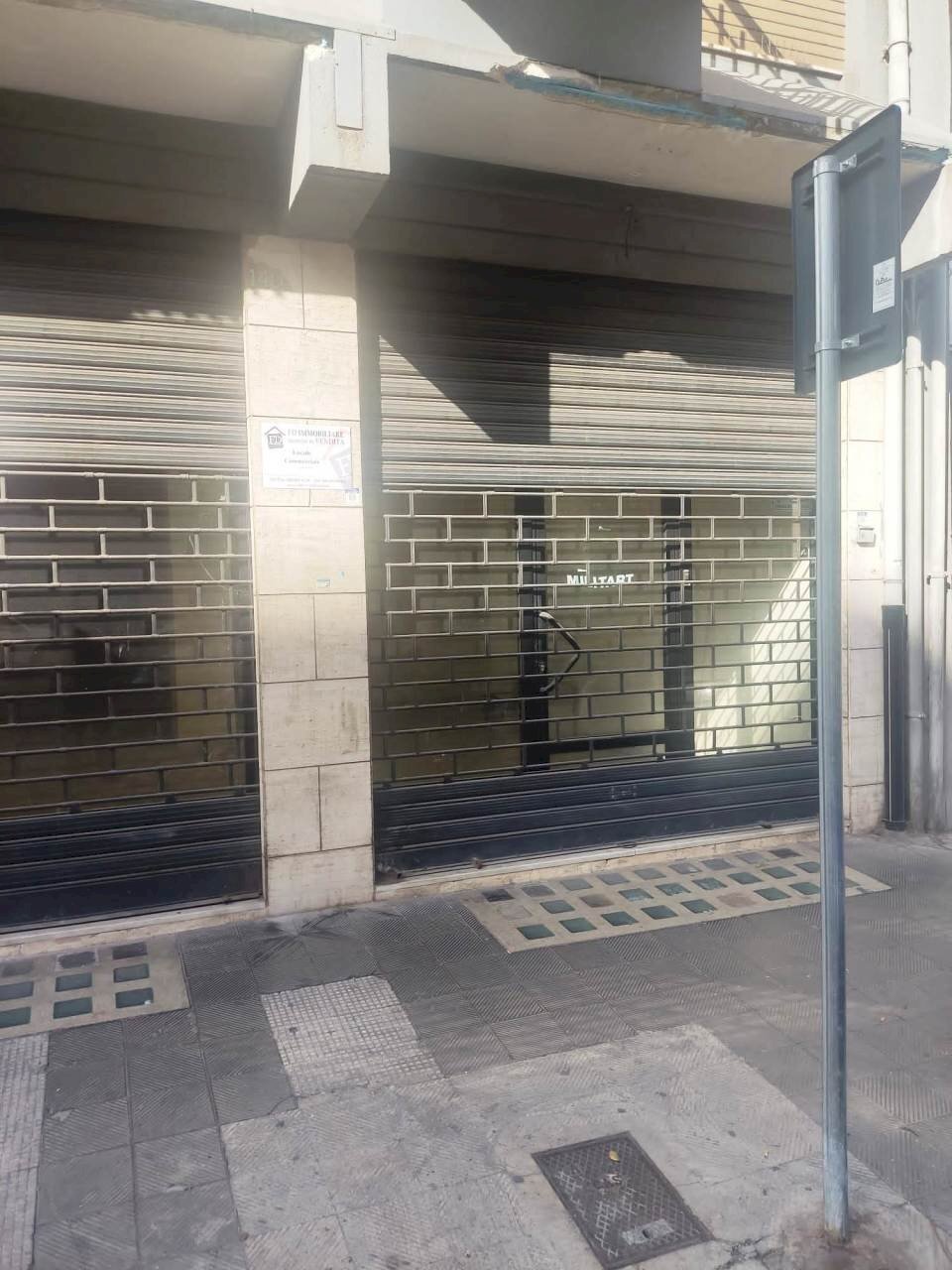 PHOTO-2023-10-10-10-53-27 (2).jpg - Commercial Premises Via Brigata Bari 140, Bari - photo 1