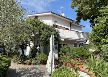 image00004.jpeg - Villa Strada Comunale dei Massabovi 16, Imperia - foto 2