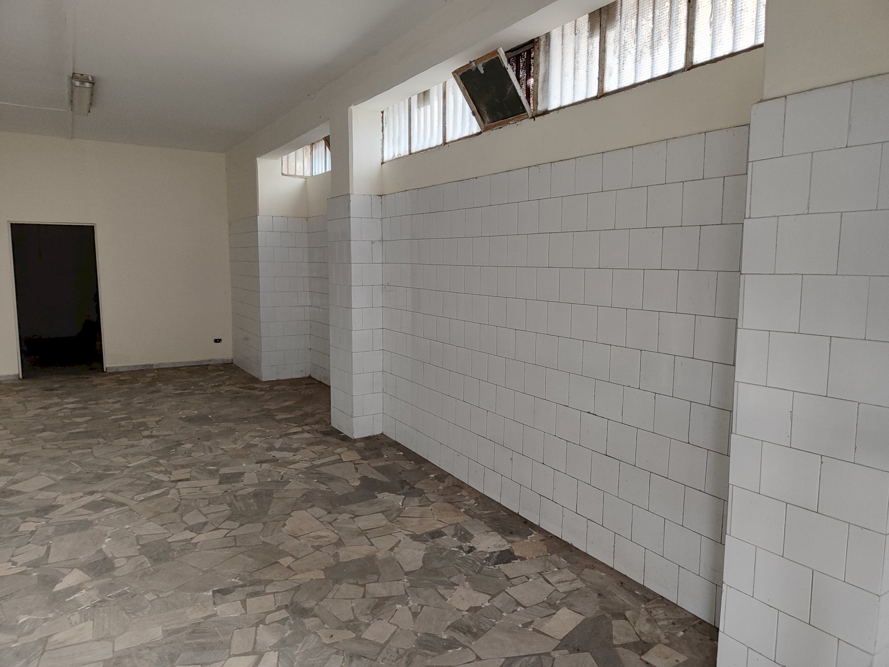 Locale Commerciale Via Cesinali, Atripalda - foto 3