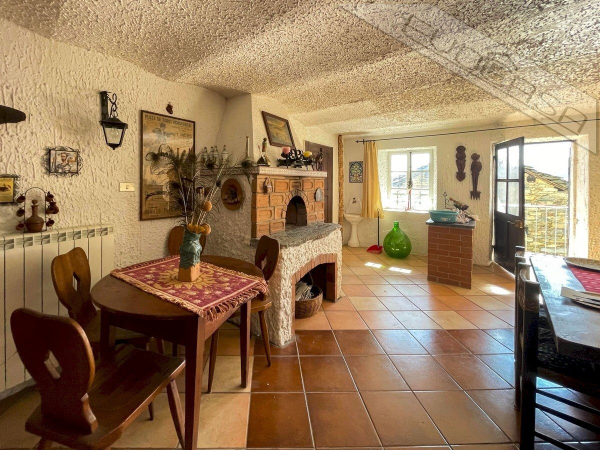 Independent house Borgata Saretto , Perosa Argentina - photo 2