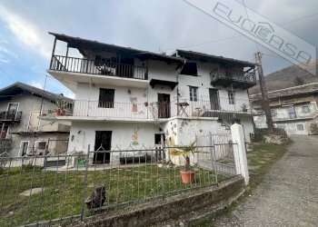 Independent house Borgata Saretto , Perosa Argentina - photo 1