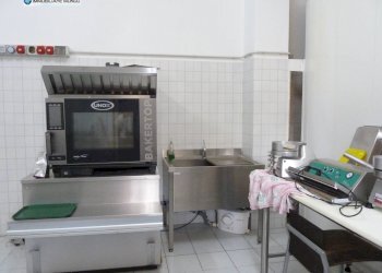 Locale Commerciale Via America, Termoli - foto 13