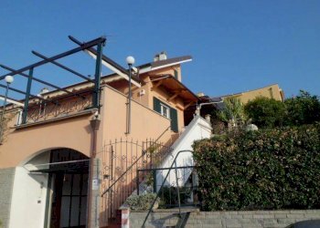 FACCIATA - Casa indipendente via Enrico Pietrafraccia, Ceriale - foto 2