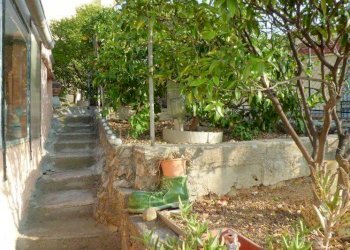 GIARDINO - Casa indipendente via Enrico Pietrafraccia, Ceriale - foto 1