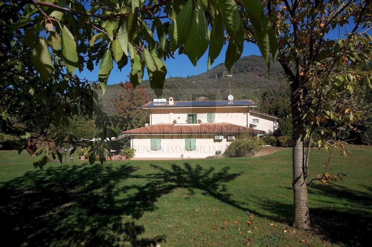 DSC_0006.JPG - Villa Via Valdicastello Carducci 36, Pietrasanta - foto 1