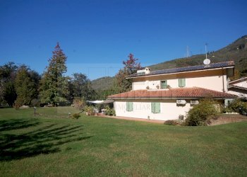 DSC_0007.JPG - Villa Via Valdicastello Carducci 36, Pietrasanta - foto 2