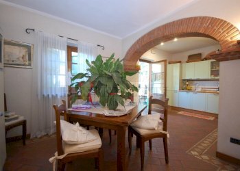 DSC_0029.JPG - Villa Via Valdicastello Carducci 36, Pietrasanta - foto 29