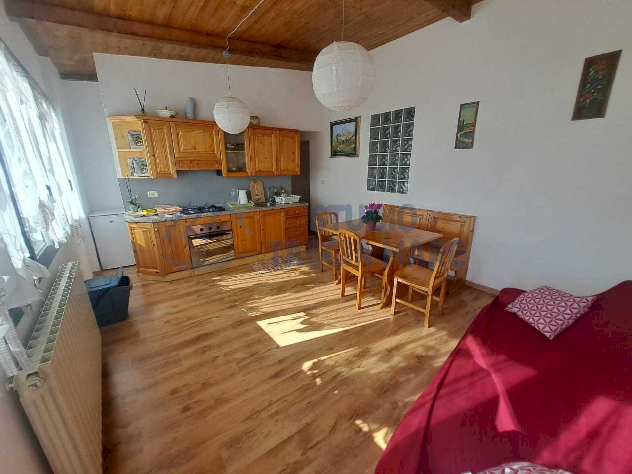 4.jpg - Quadrilocale Via IV Novembre, Molini di Triora - foto 1