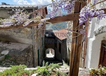 Immagine WhatsApp 2025-10-21 ore 08.49.33_bd8e31af - Quadrilocale Via IV Novembre, Molini di Triora - foto 24