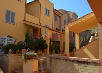 Three-room apartment Castiglione della Pescaia - photo 2